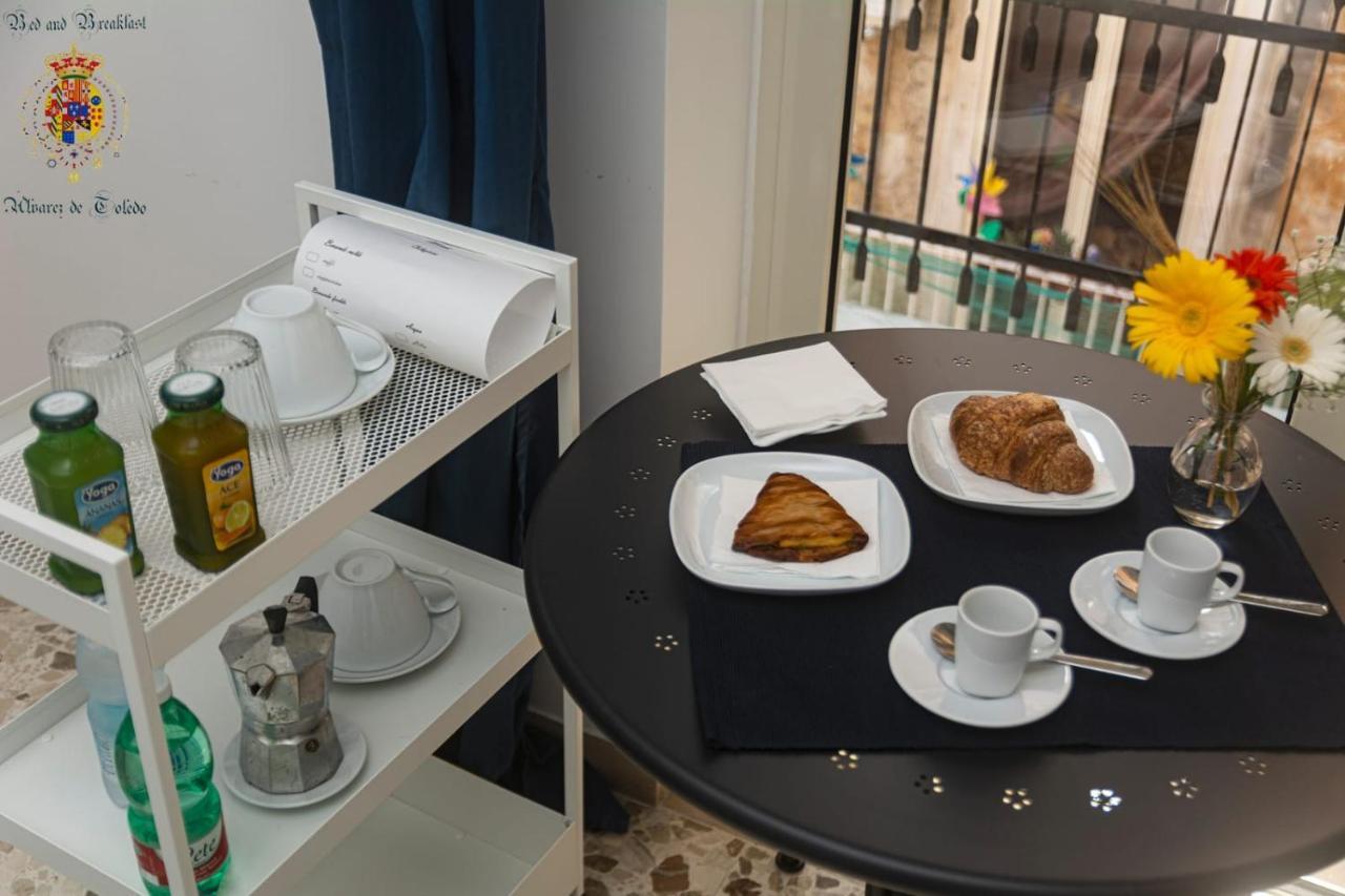 Alvarez De Toledo Bed and Breakfast Napoli Eksteriør billede