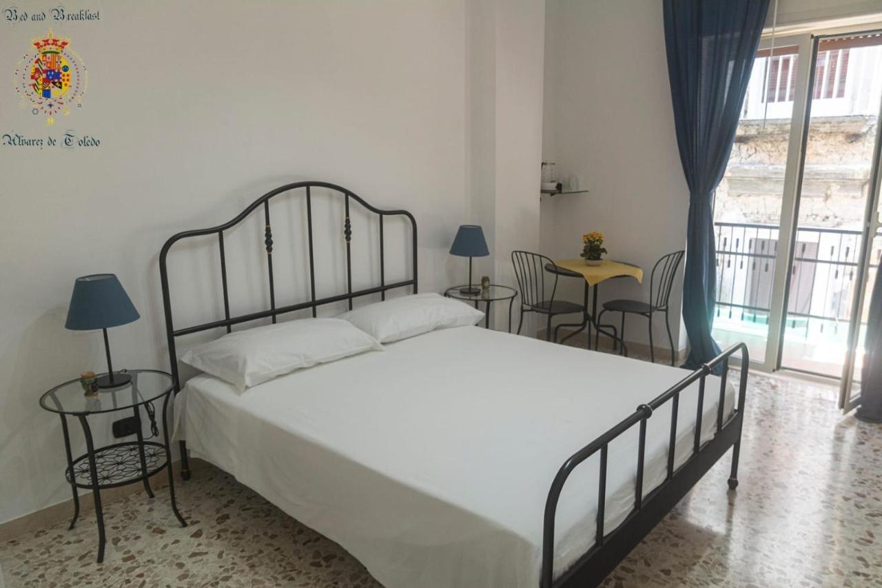 Alvarez De Toledo Bed and Breakfast Napoli Eksteriør billede